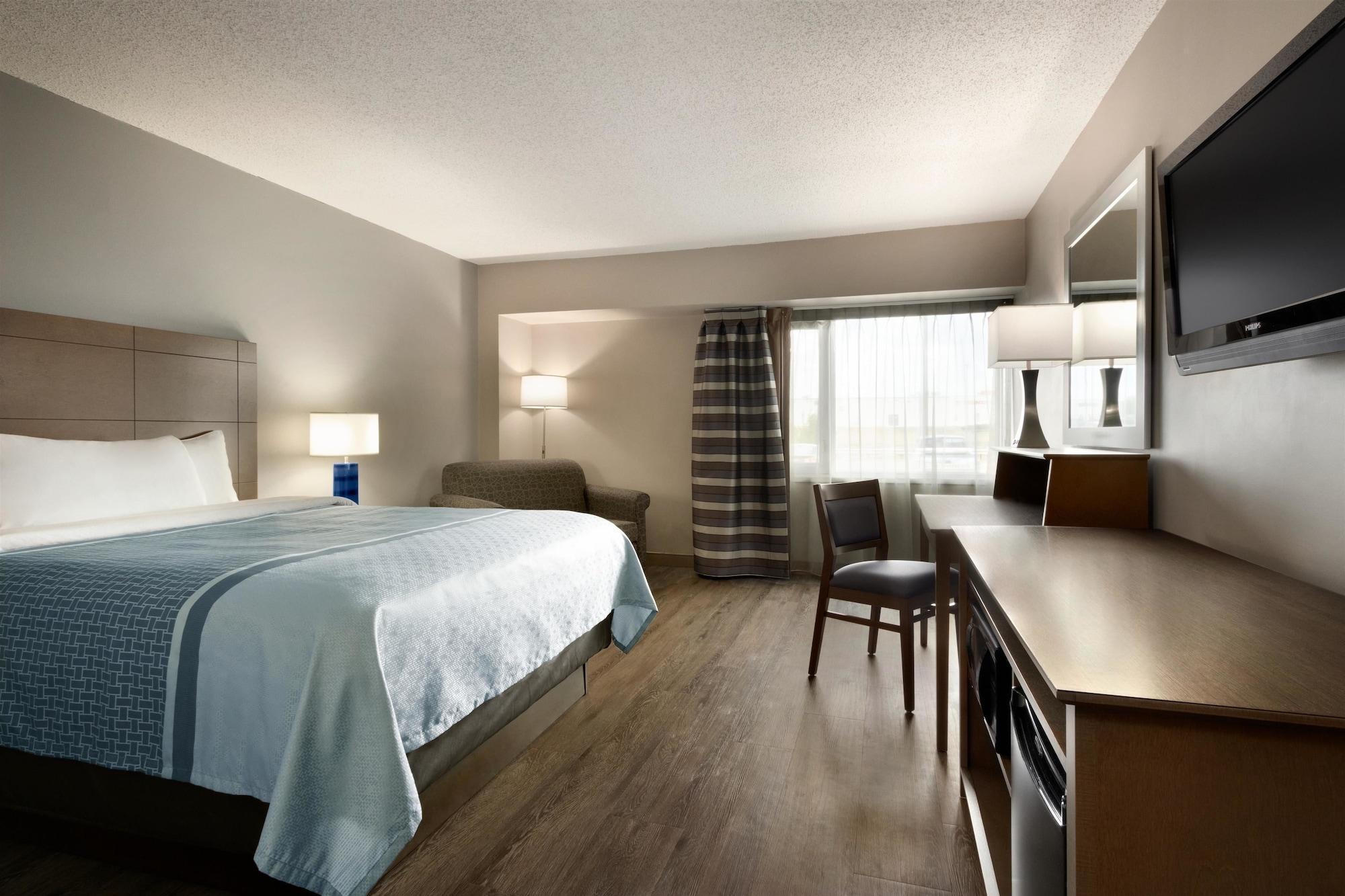 Travelodge Hotel By Wyndham Saskatoon Ngoại thất bức ảnh