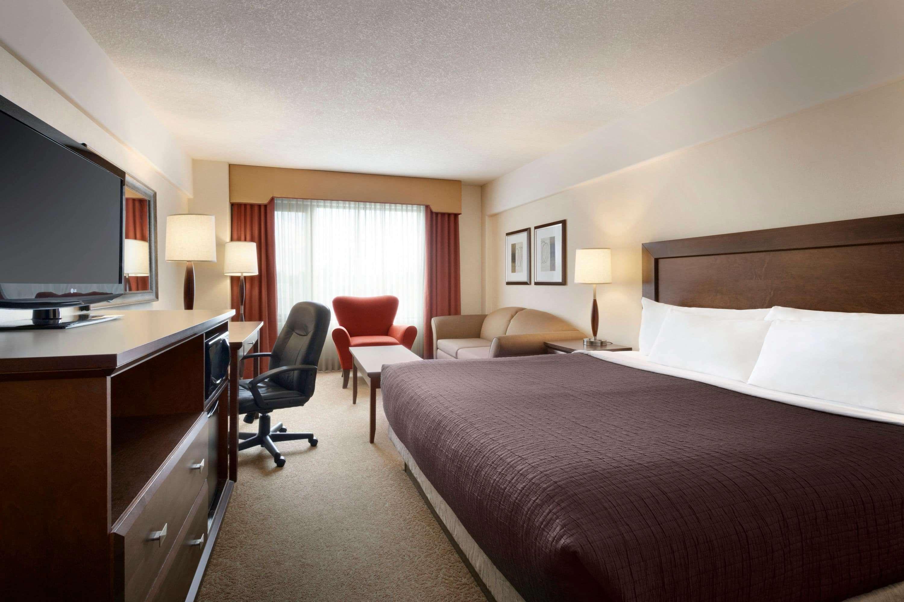 Travelodge Hotel By Wyndham Saskatoon Ngoại thất bức ảnh