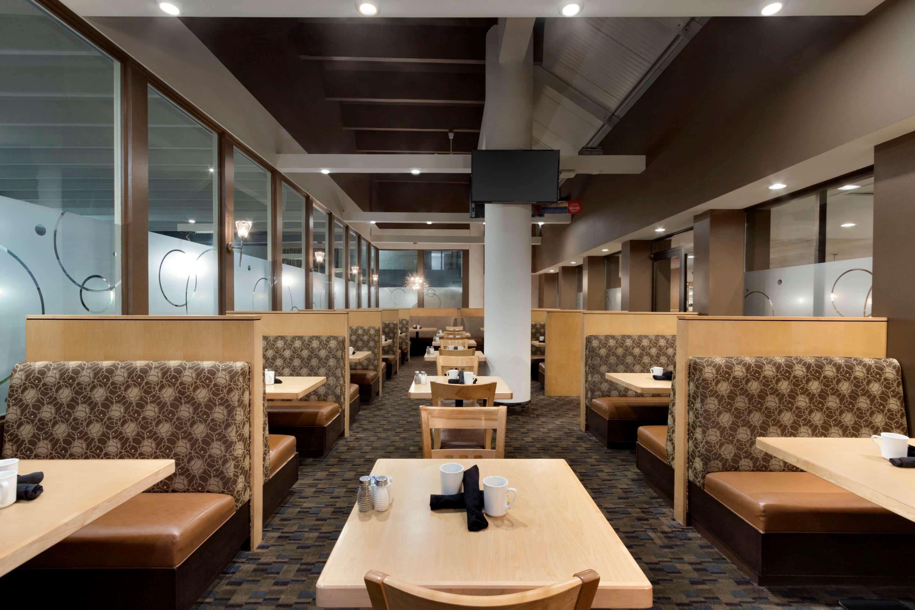 Travelodge Hotel By Wyndham Saskatoon Ngoại thất bức ảnh