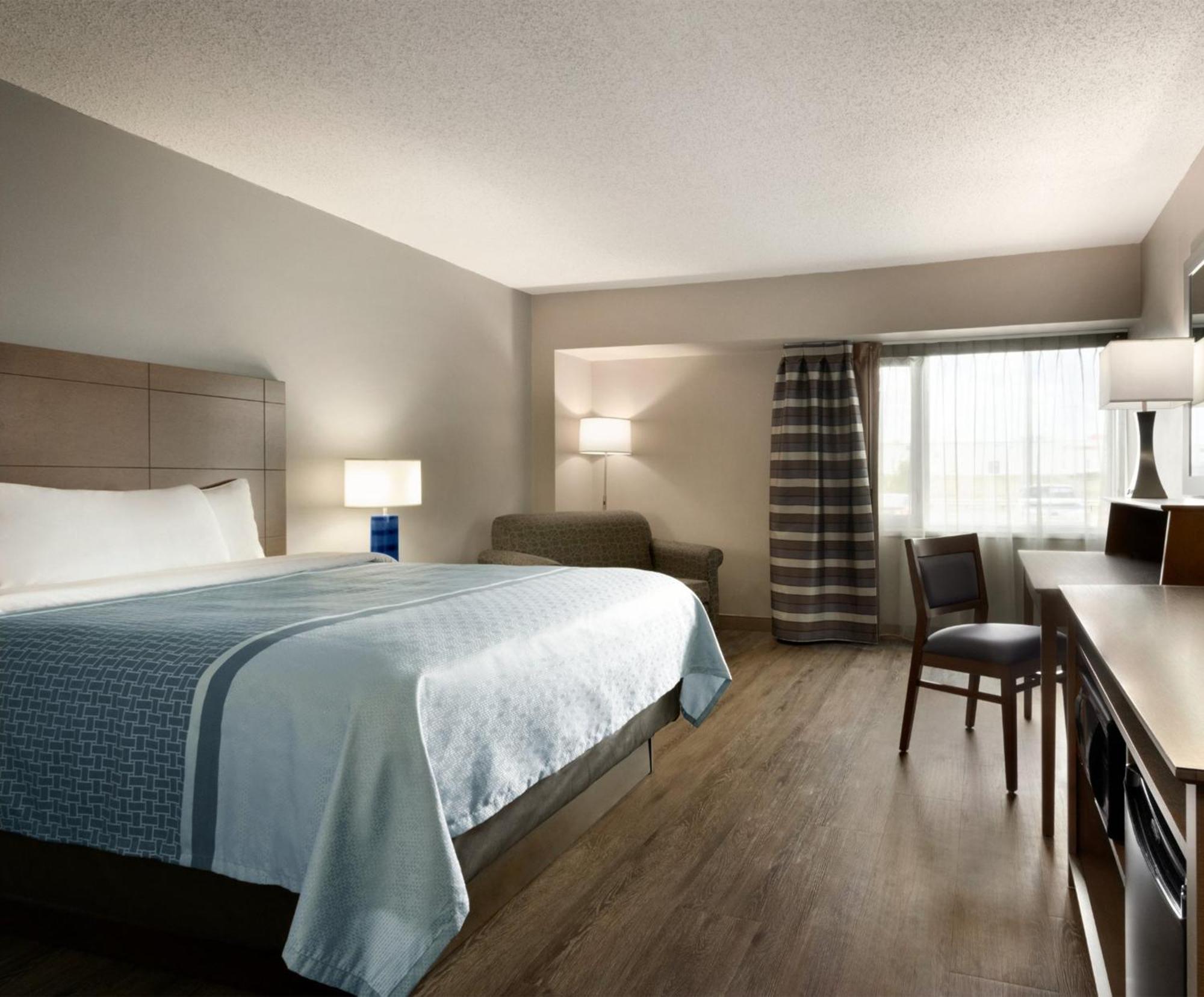Travelodge Hotel By Wyndham Saskatoon Ngoại thất bức ảnh