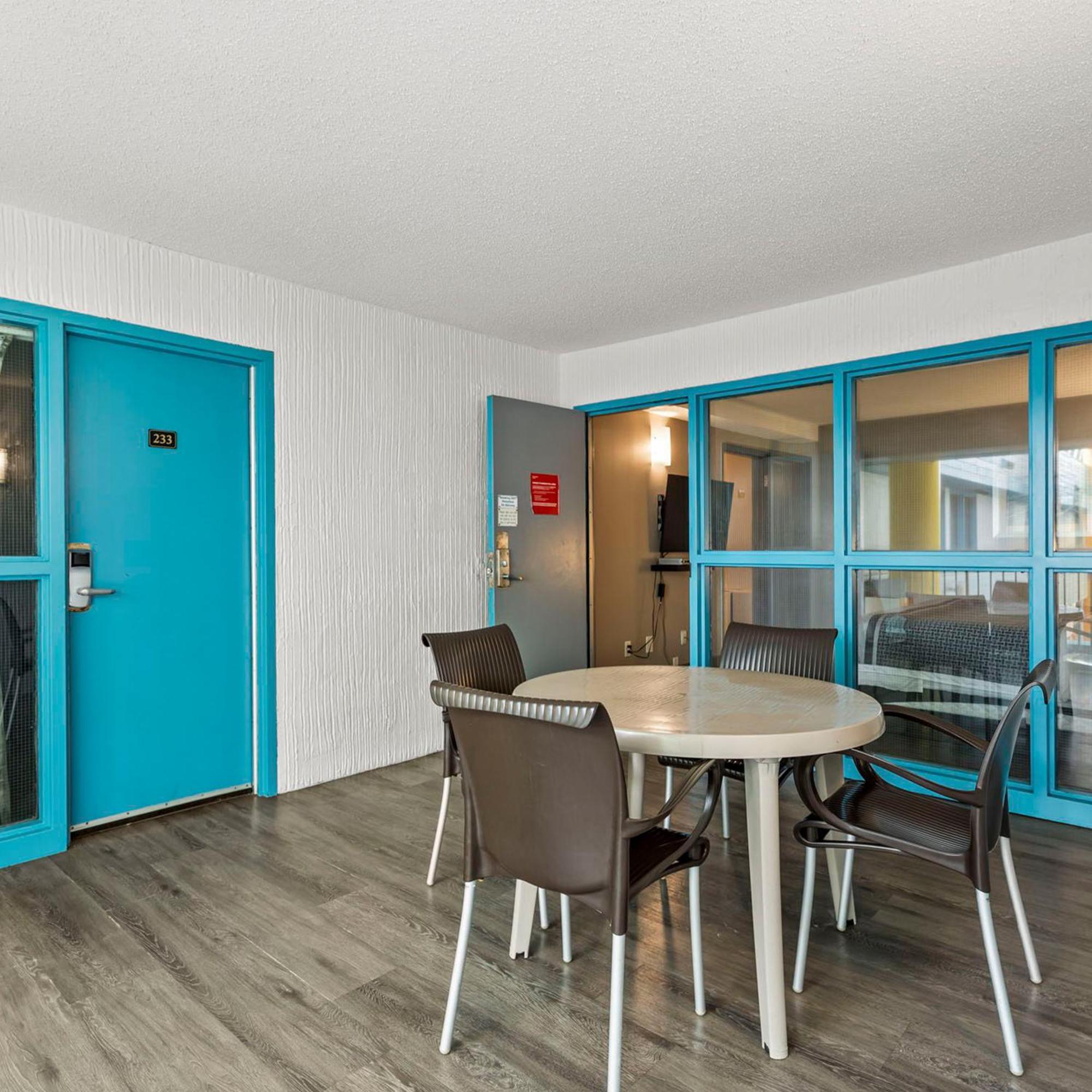 Travelodge Hotel By Wyndham Saskatoon Ngoại thất bức ảnh