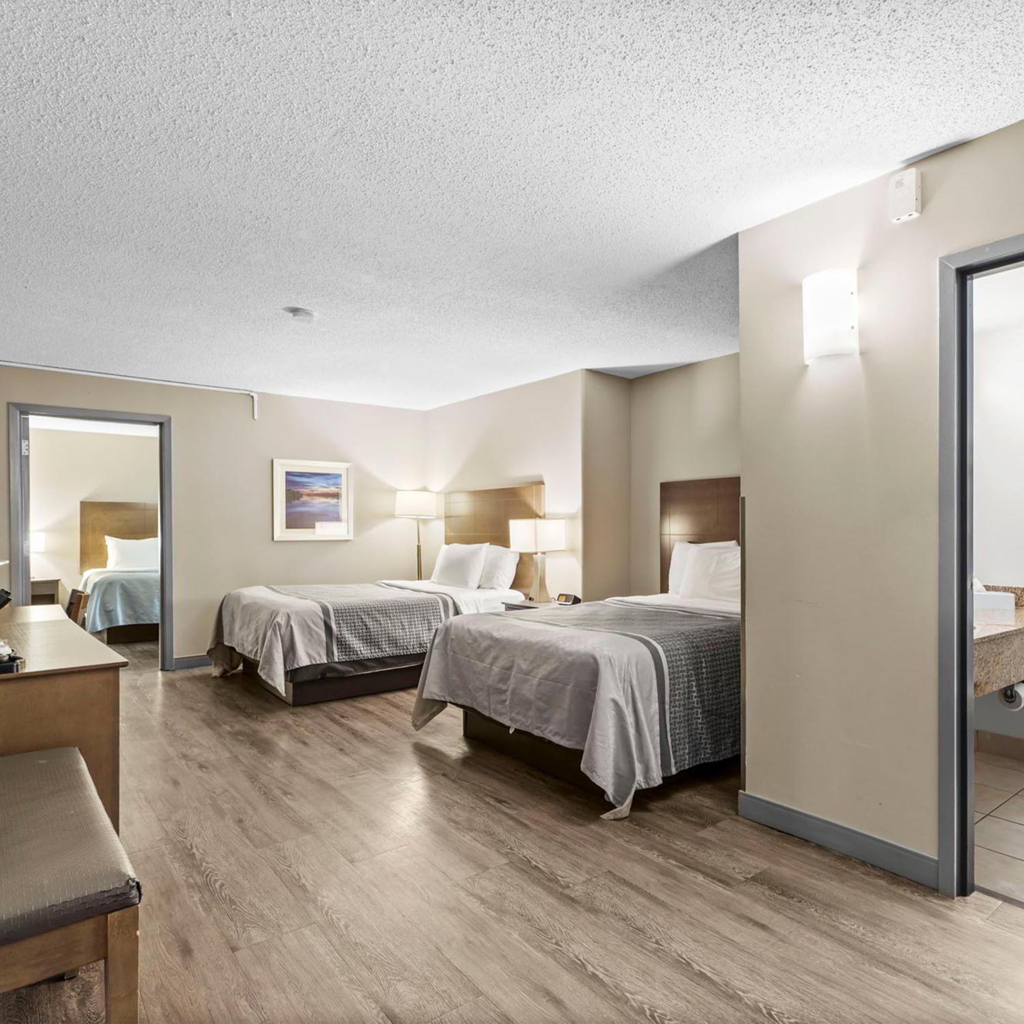 Travelodge Hotel By Wyndham Saskatoon Ngoại thất bức ảnh