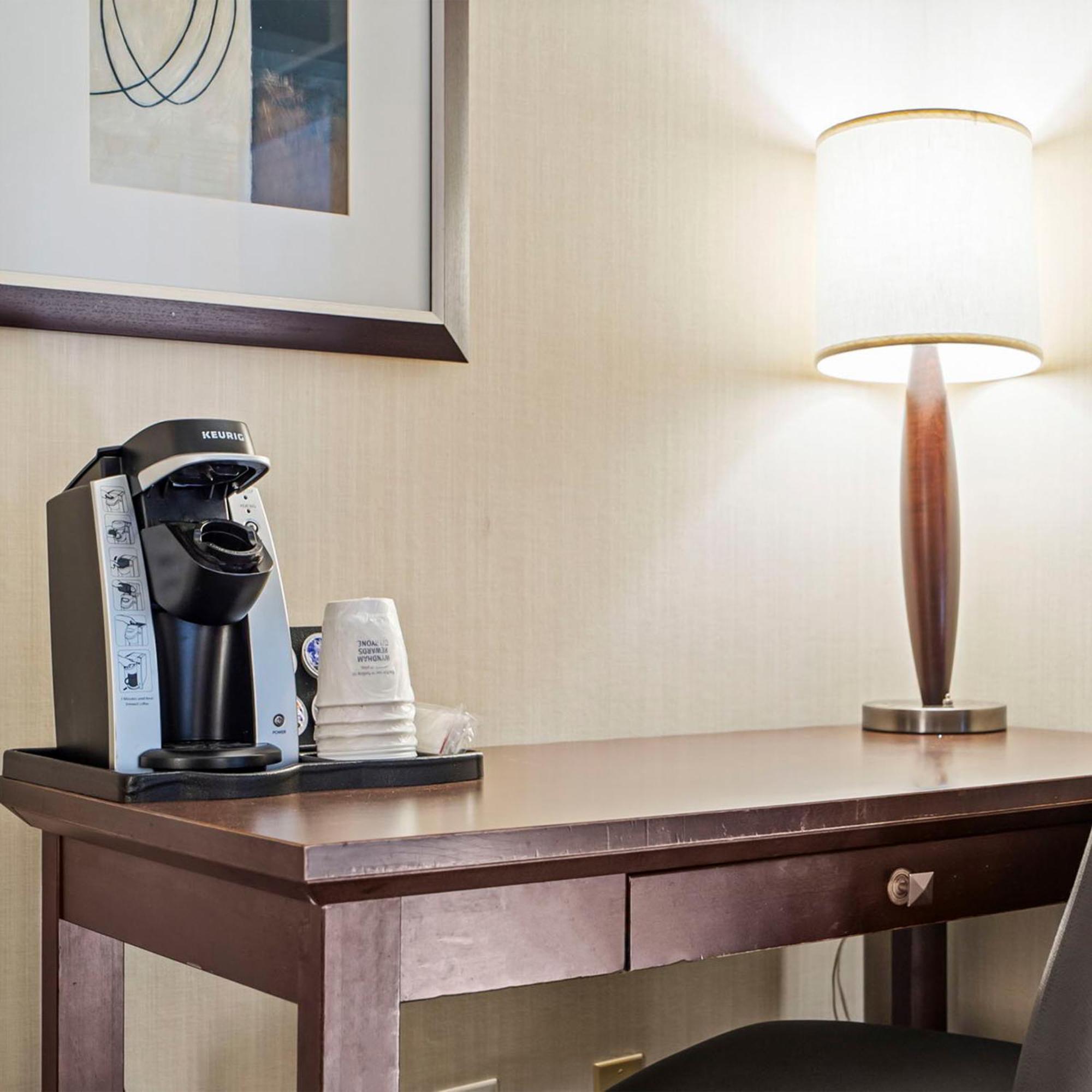 Travelodge Hotel By Wyndham Saskatoon Ngoại thất bức ảnh