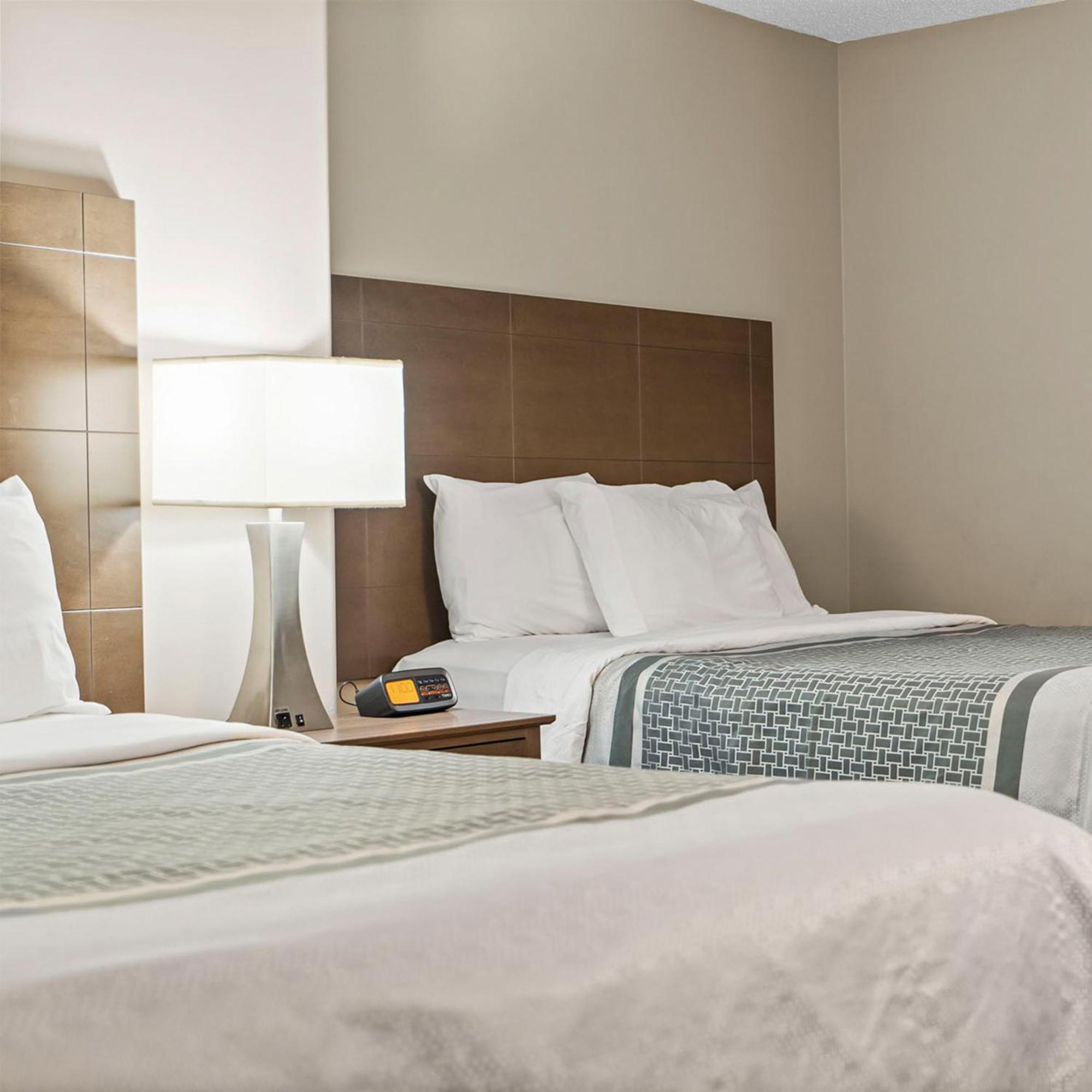 Travelodge Hotel By Wyndham Saskatoon Ngoại thất bức ảnh